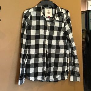 Youth shirt like new size m